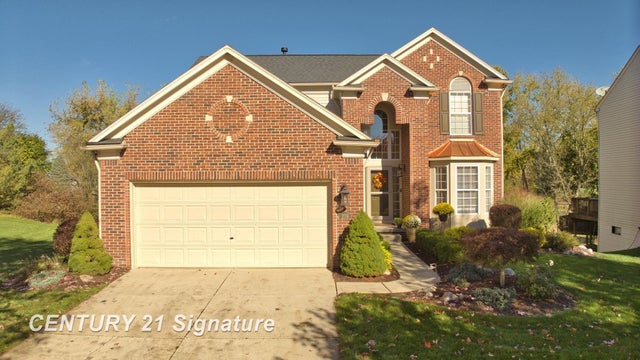 279 Valley Stream, Holly township