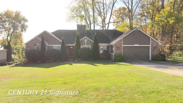 7335 Surfwood Dr, Tyrone township