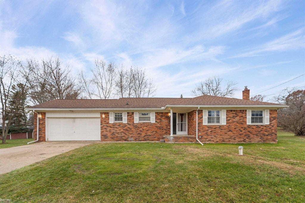 13300 Firestone Dr, Fenton charter township