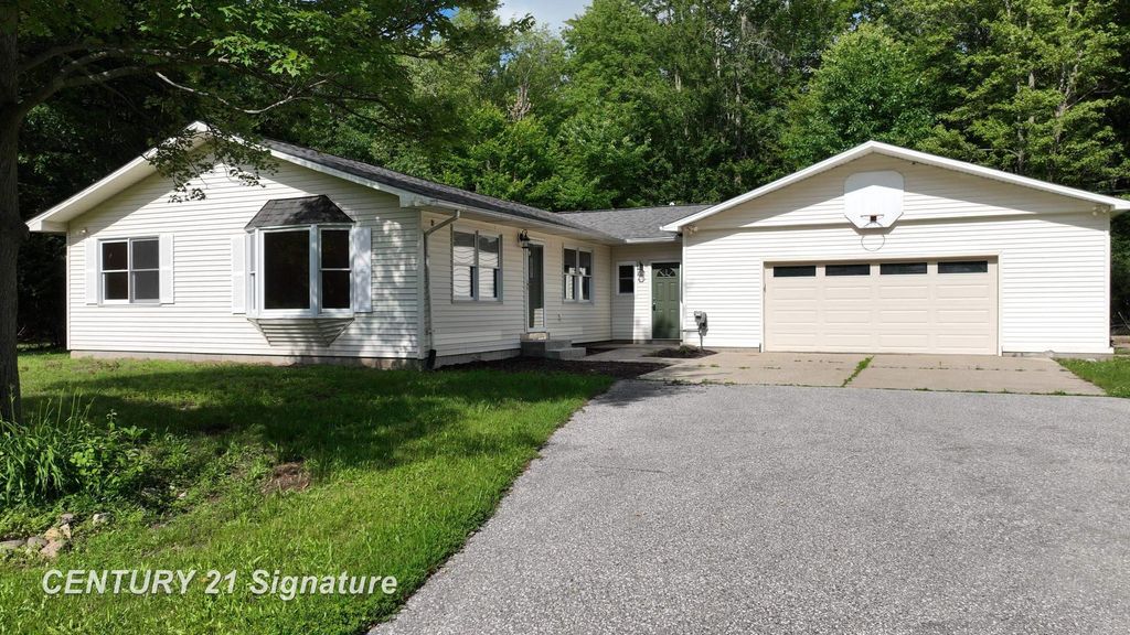 10293 Carr Rd, St. Charles township