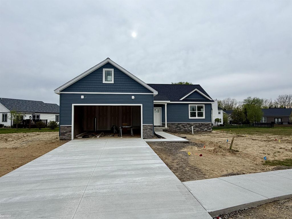 11120 Handel Ln, Davison township