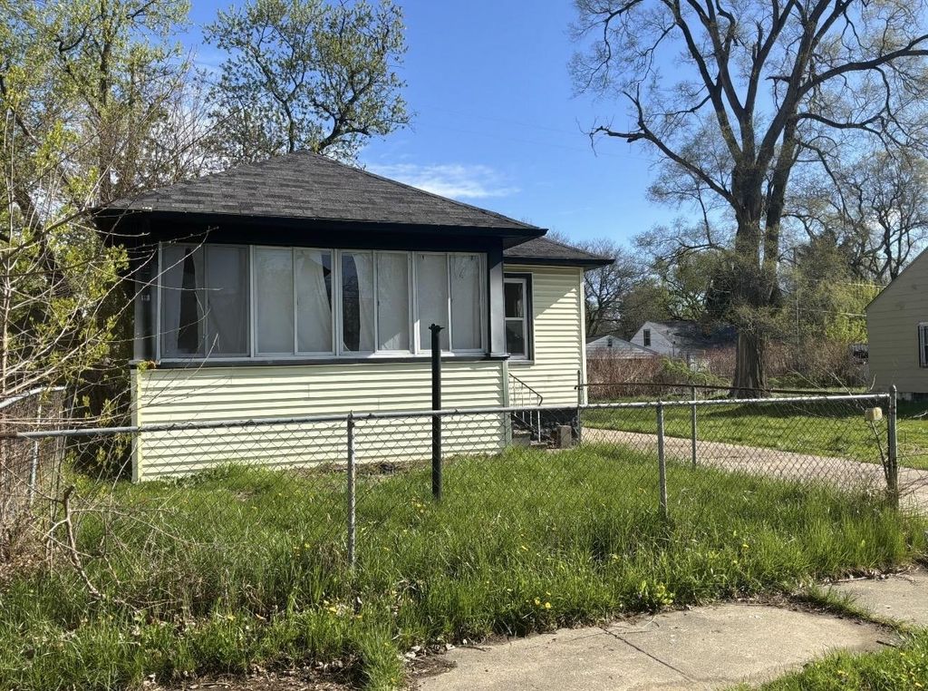 317 E Baltimore Blvd, Flint