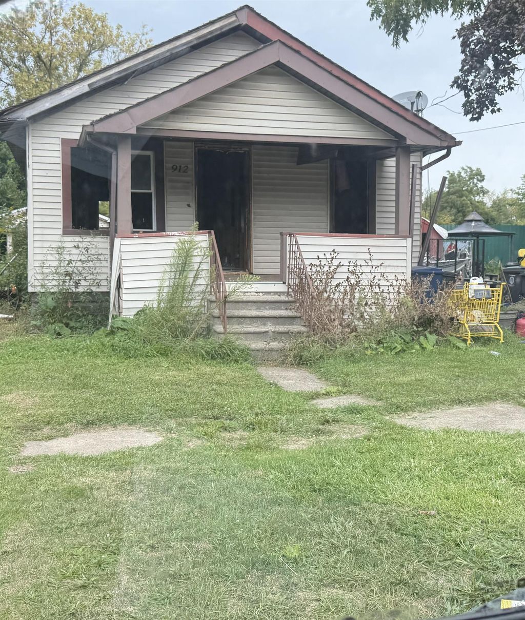 912 Lexington Ave, Flint