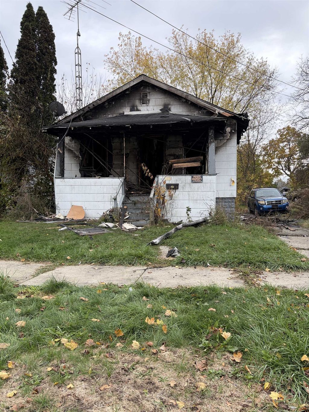 911 Lexington Ave, Flint