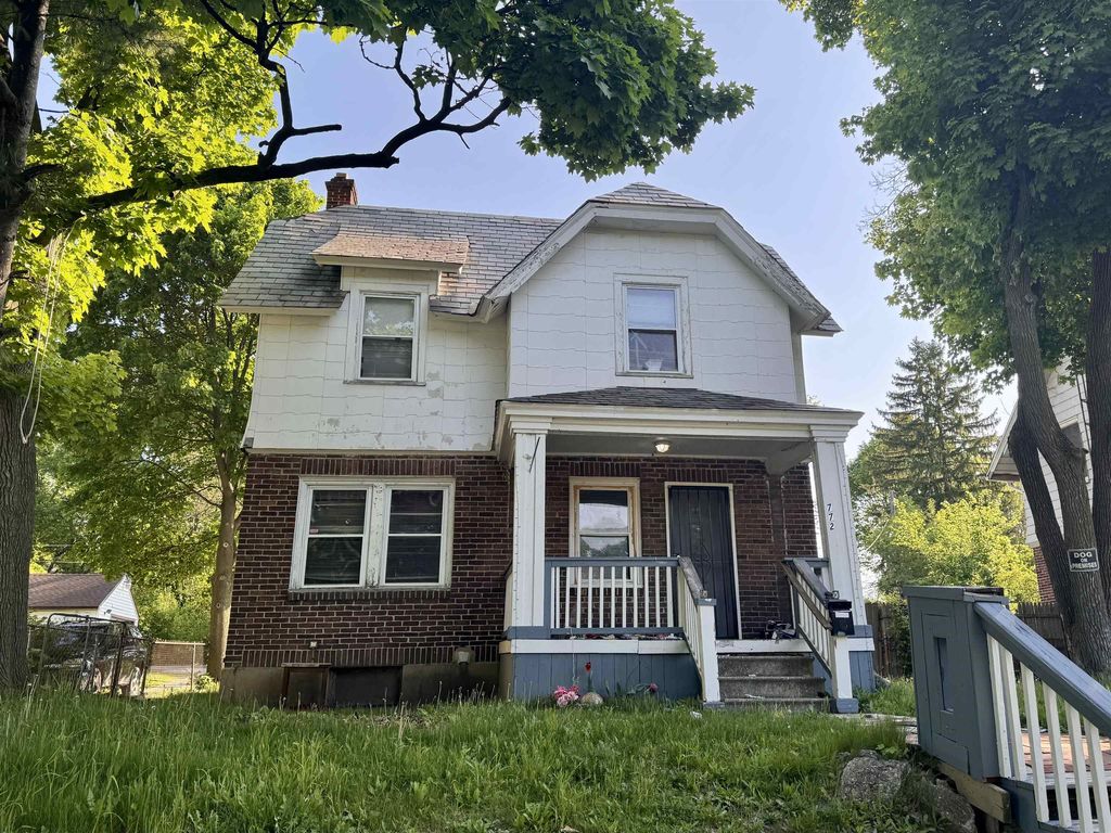 772 N Chevrolet Ave, Flint city