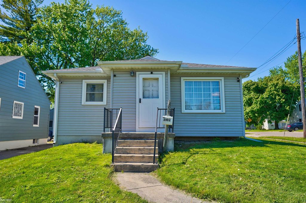3102 Yale St, Flint