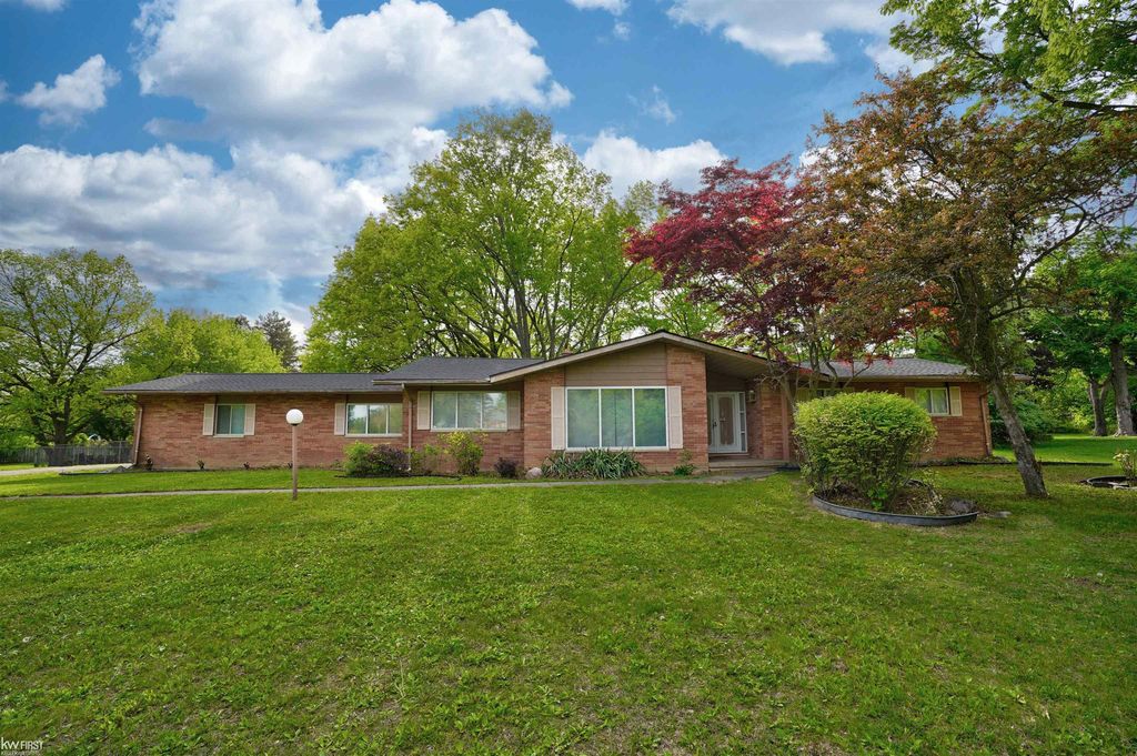 5531 Sugar Bush Ln, Flint charter township
