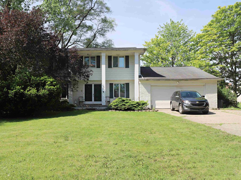 1047 Western Hills Dr, Flint charter township
