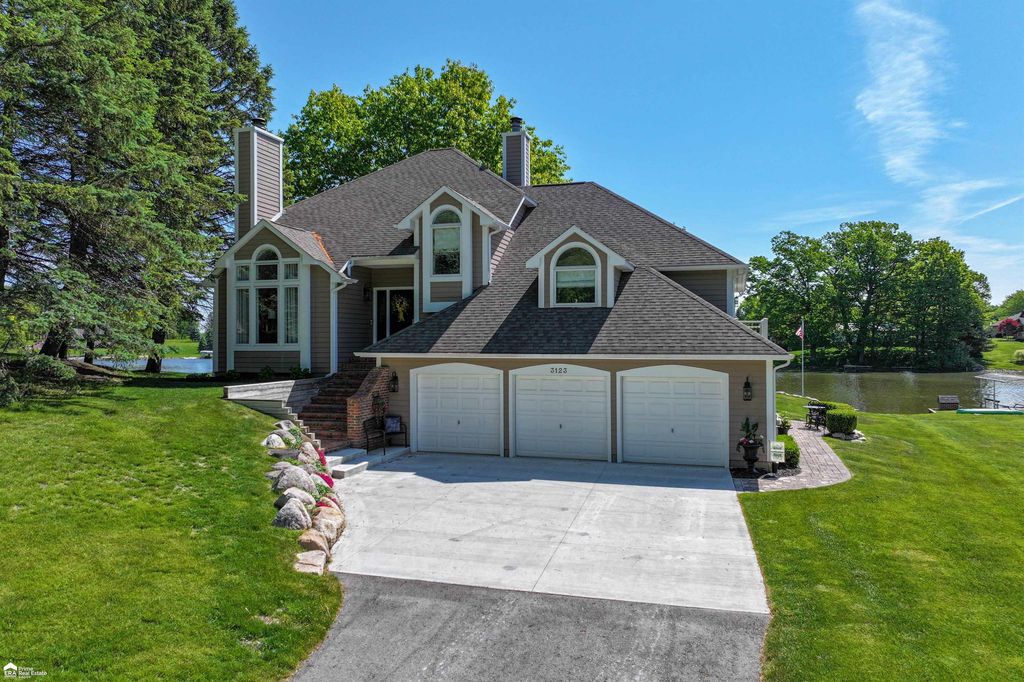3123 Lake Hill Dr, Hadley township