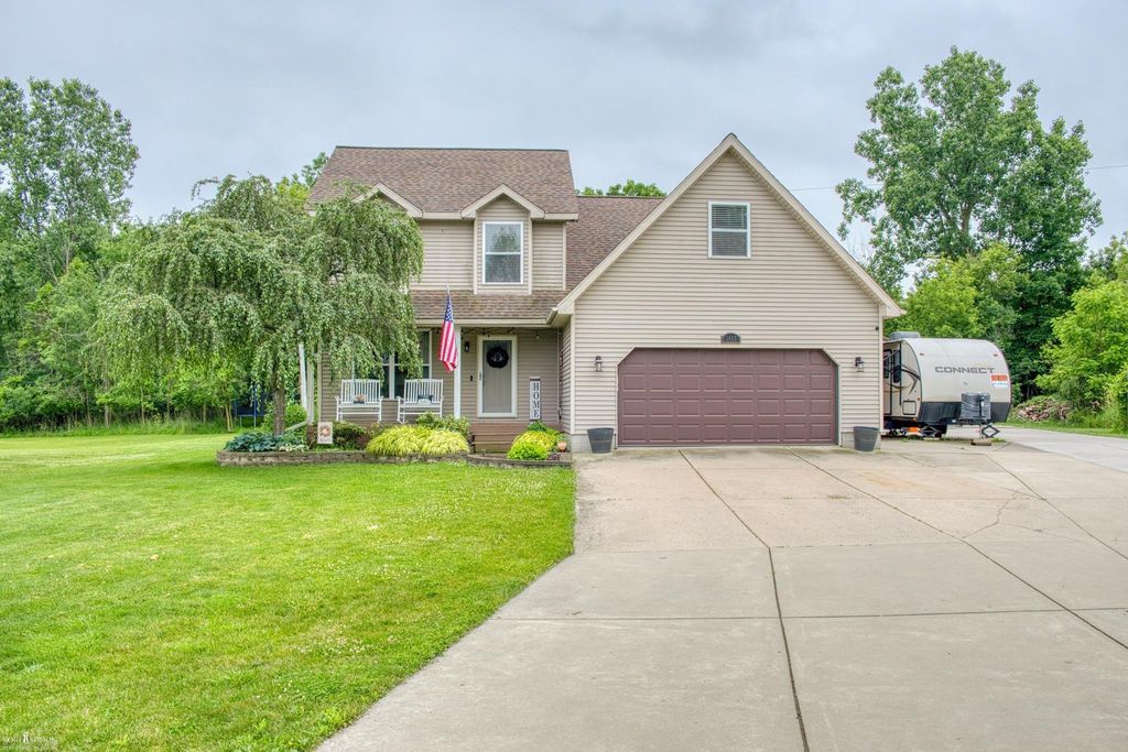 1445 W North St, Owosso city