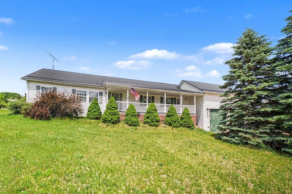 1190 Arthur Rd, Sheridan township