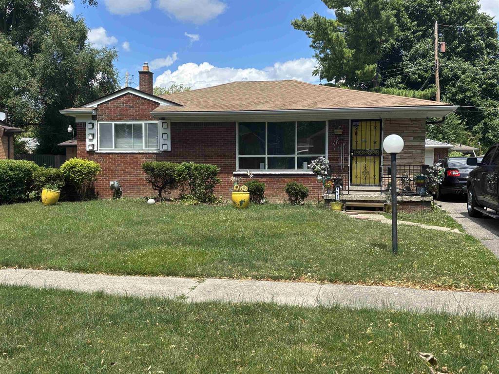 1902 Marlowe Dr, Flint city