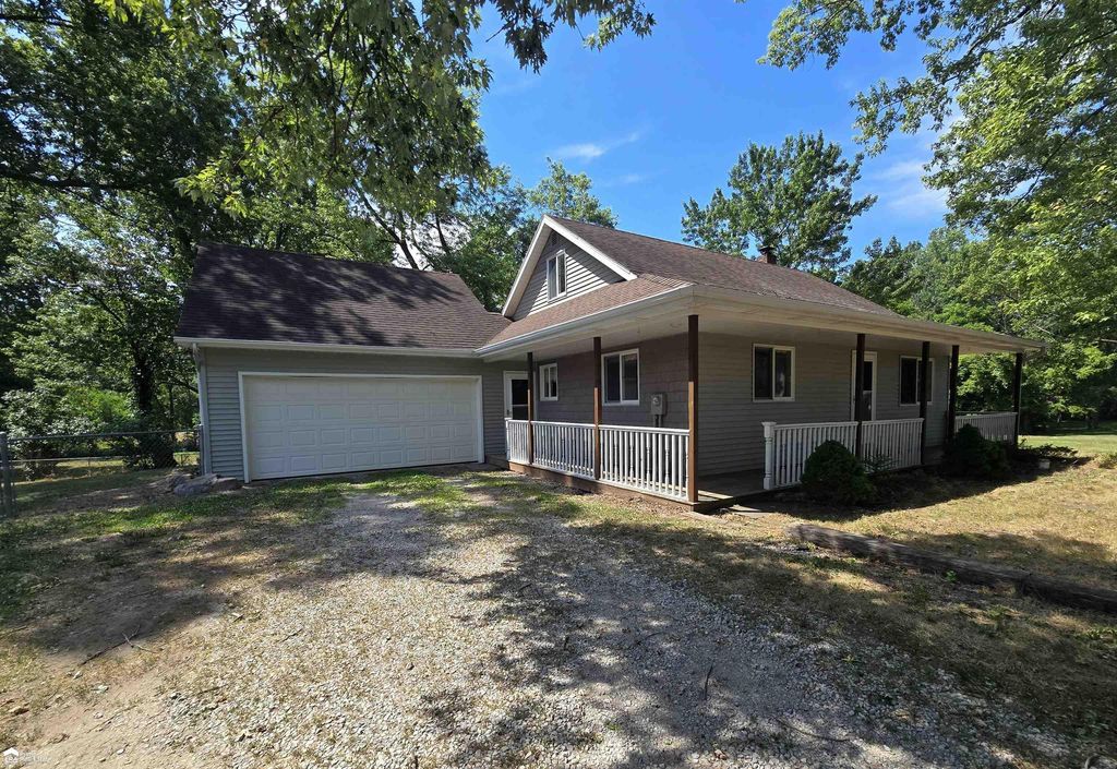 819 W Summit St, Vernon township