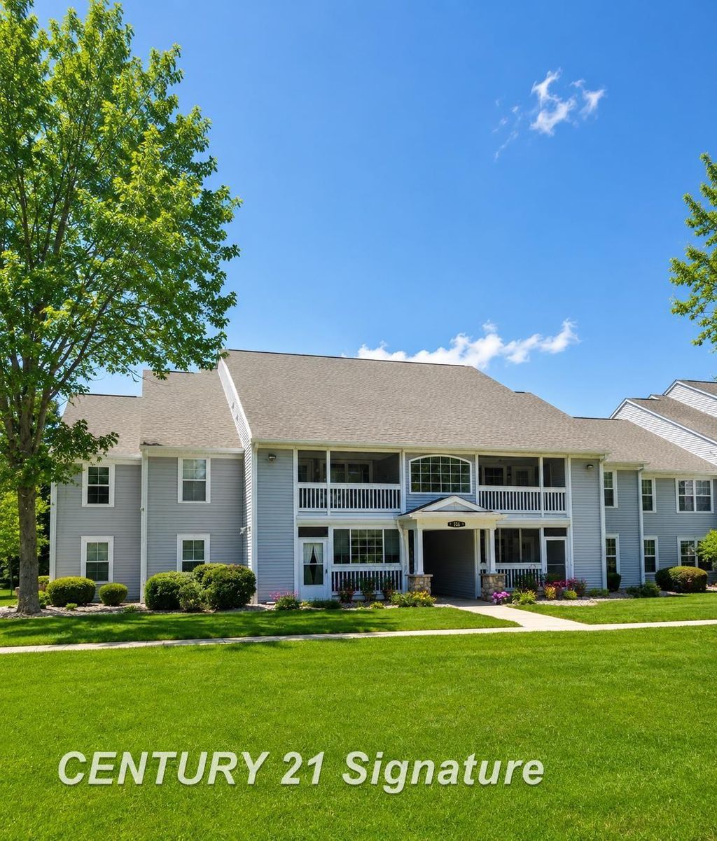 12536 Saint Andrews Way, Fenton charter township