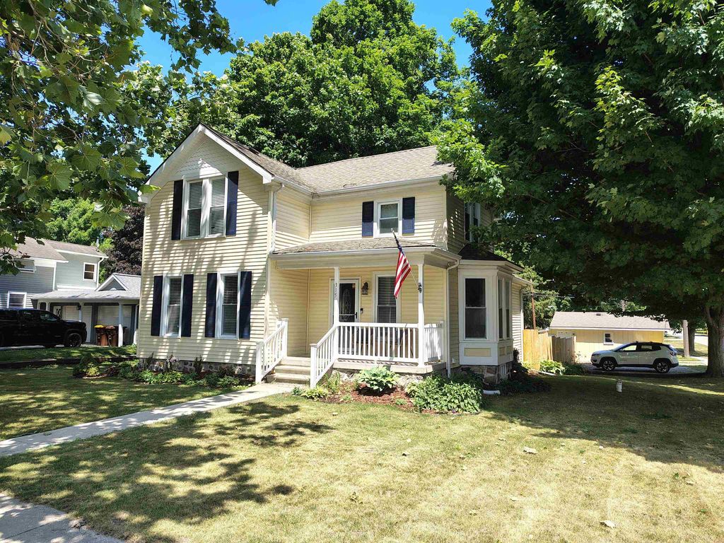 315 E Main St, Vernon village