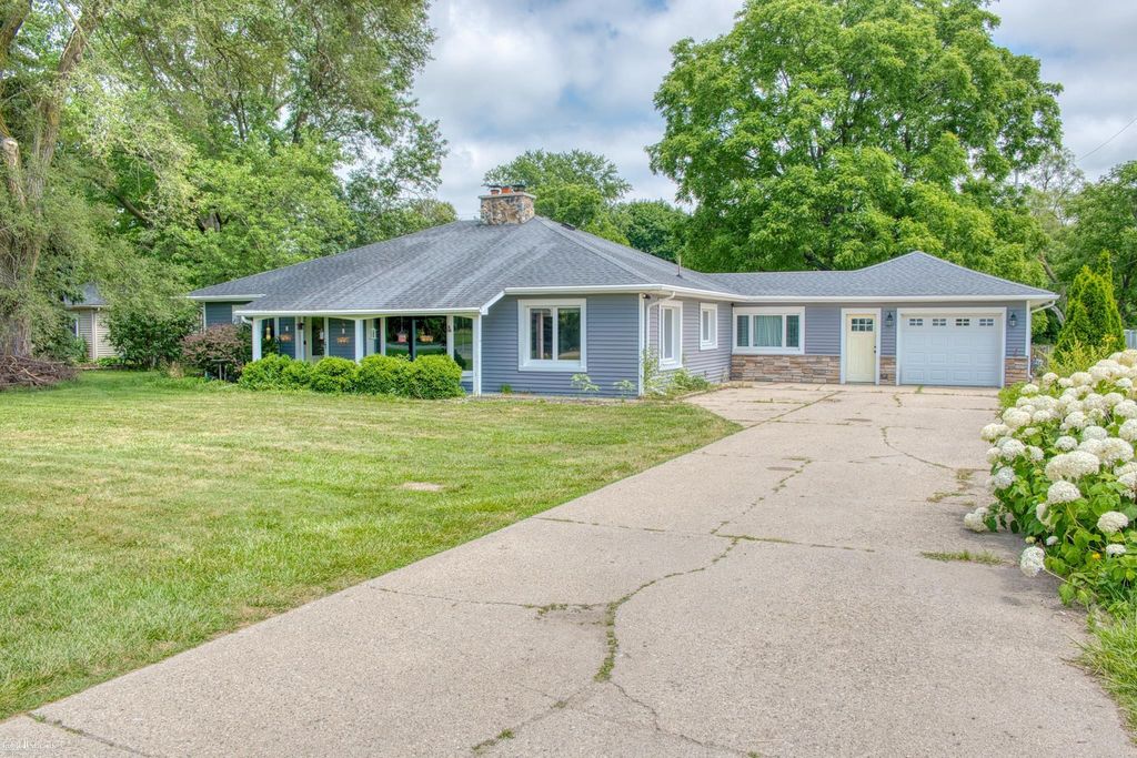 2624 N M 52 Rd, Owosso charter township