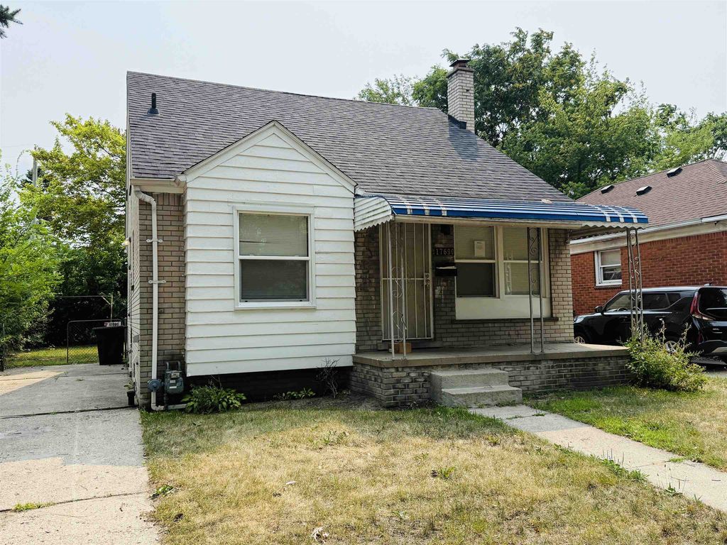17690 Hoover St, Detroit city