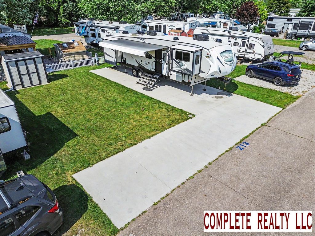 831 S Main Unit 213 St, Au Gres city