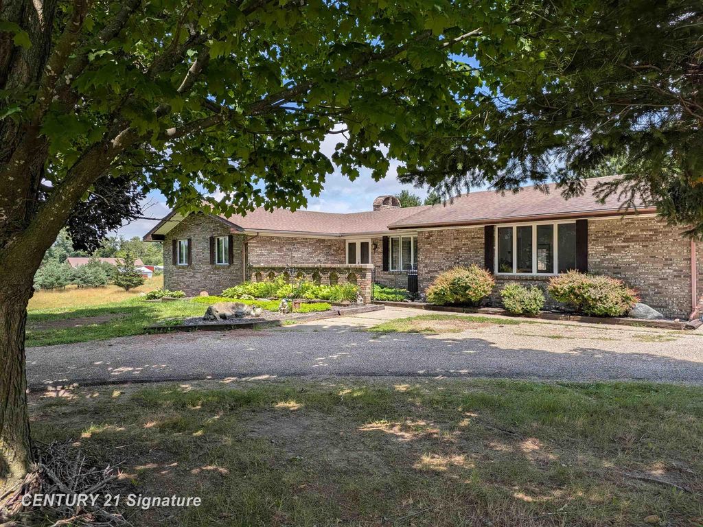 2995 Lyons Rd, Caledonia charter township