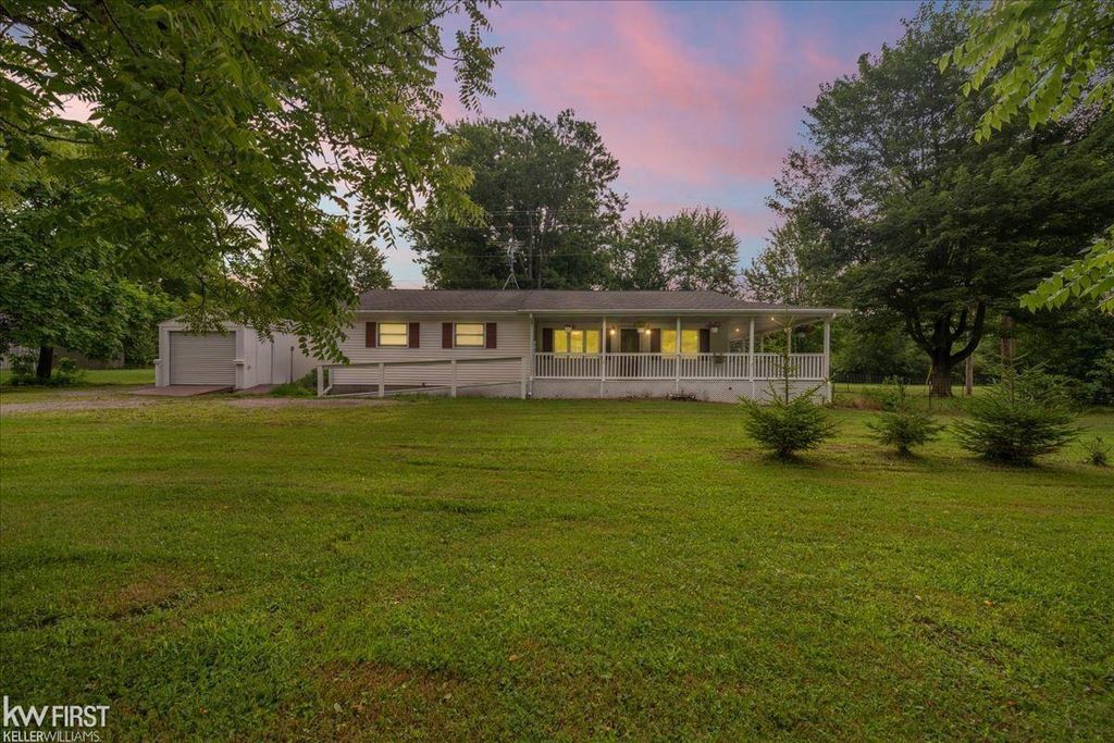 10049 S Graham Rd, St. Charles township