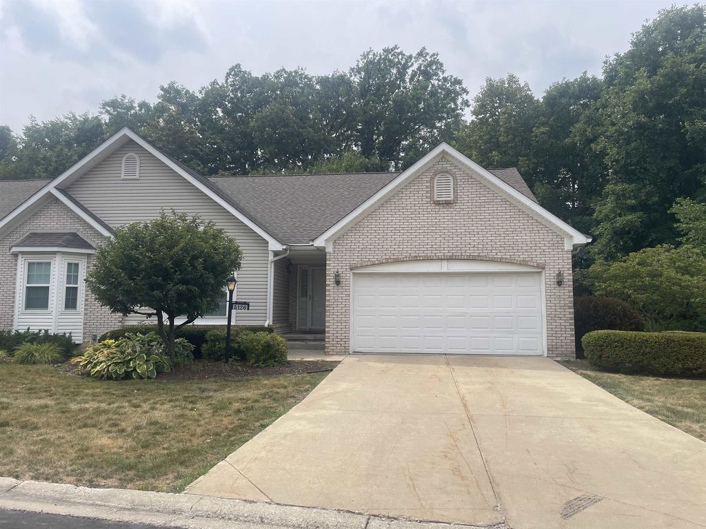 5126 Sandalwood Cir, Grand Blanc charter township
