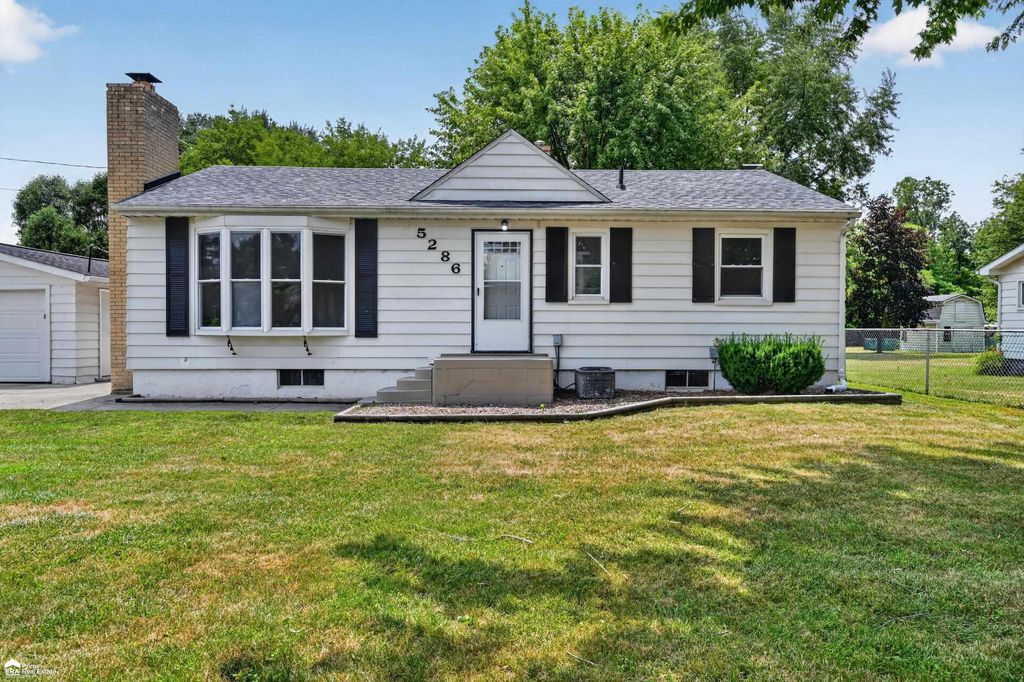 5286 Roberts Dr, Genesee charter township