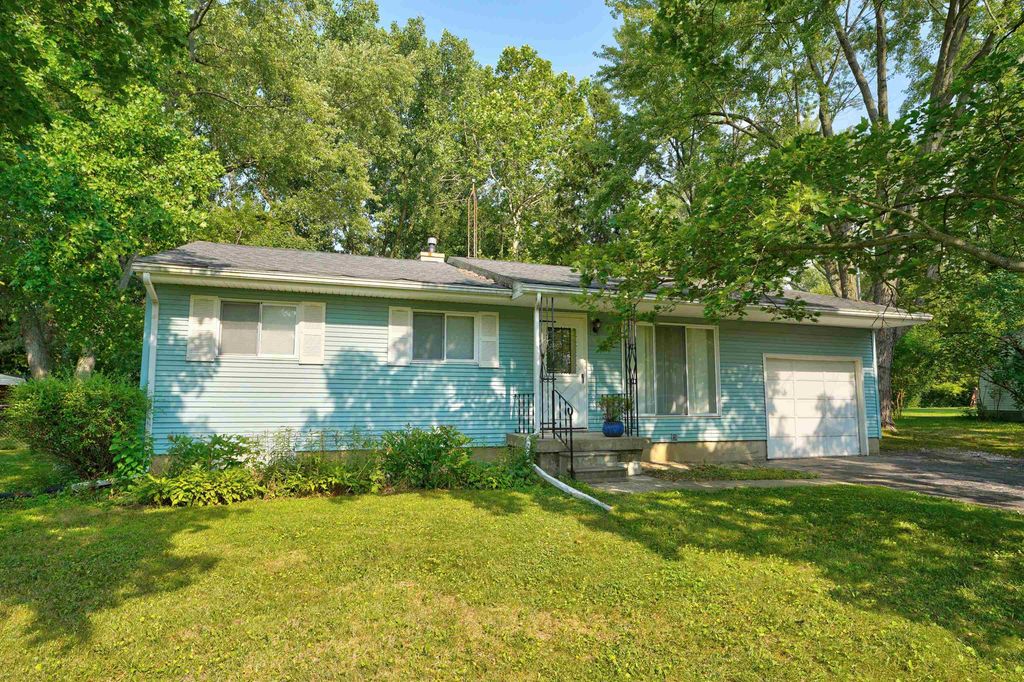 9222 Maplewood St, Thetford township