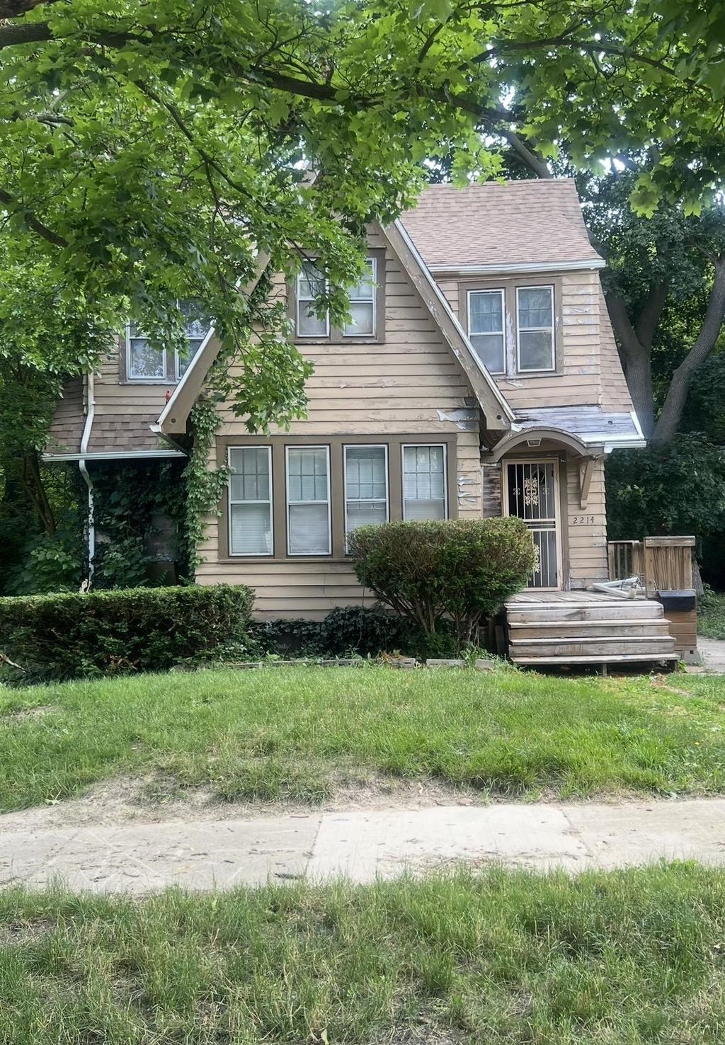 2214 Iroquois Ave, Flint city