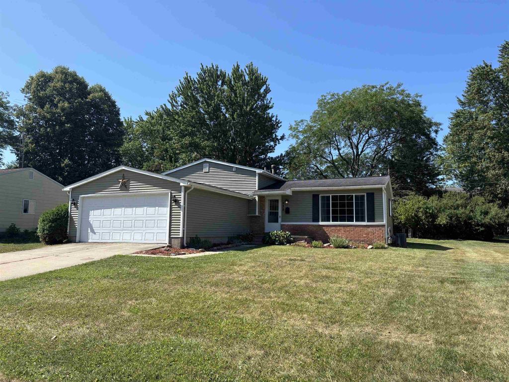 522 Autumn Dr, Flushing city
