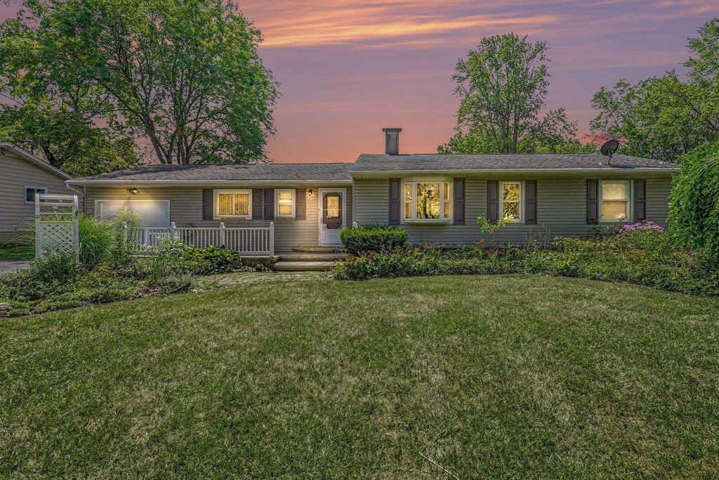 5486 Lippincott Blvd, Burton city