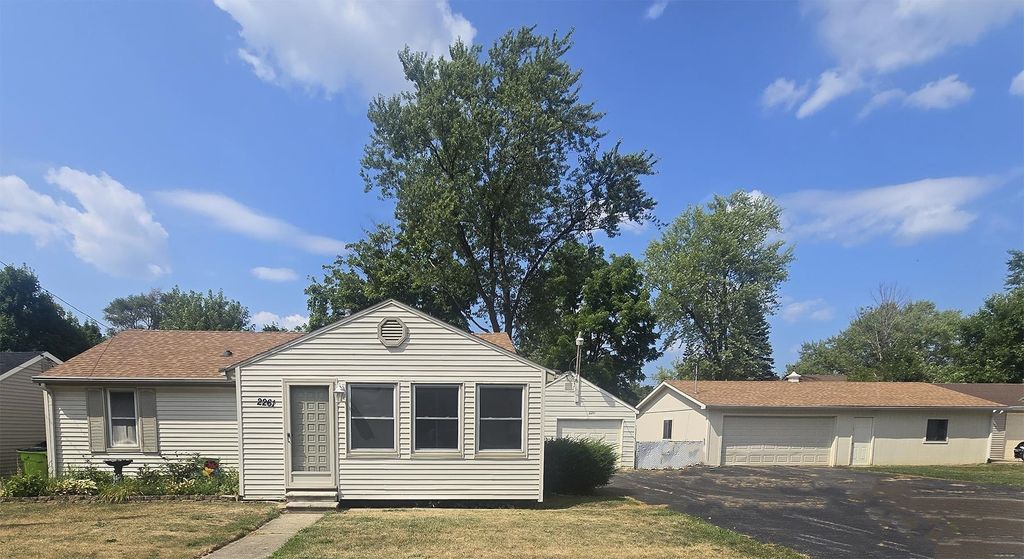 2261 Bradford Dr, Grand Blanc charter township