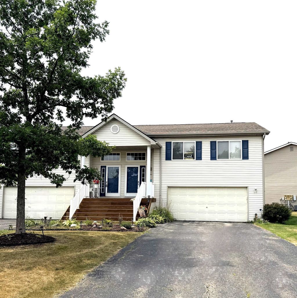 9360 Lake Park Dr, Mundy township