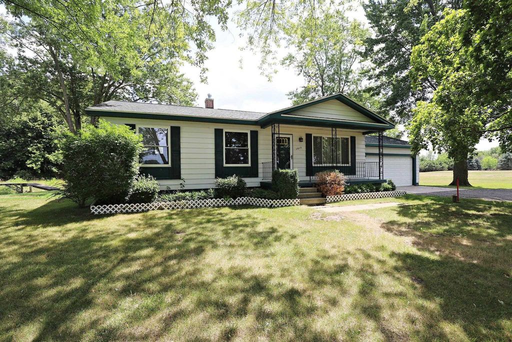 1415 S Nichols Rd, Clayton charter township