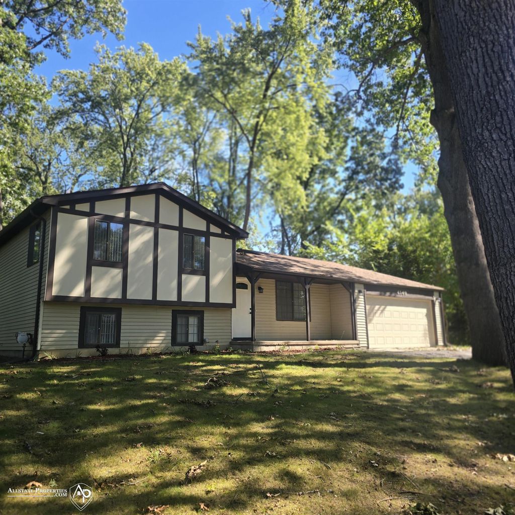 4149 Howarth Ter, West Bloomfield