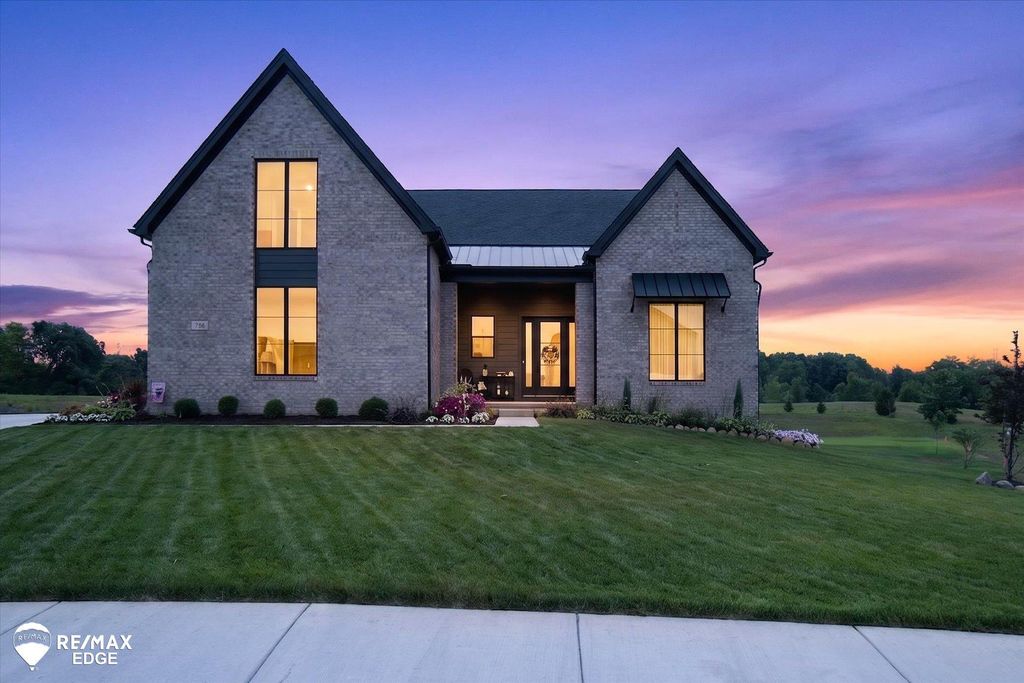 758 Sutton Ct, York charter township