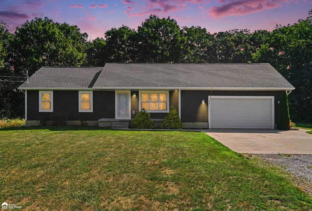 13504 Seymour Rd, Montrose charter township