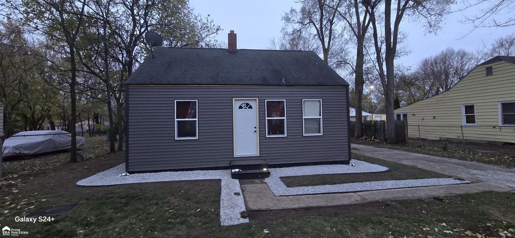 3526 Leith, Flint charter township
