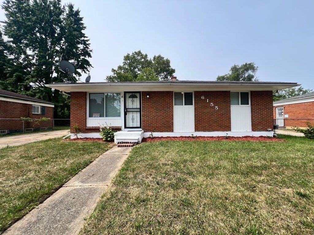 6155 Natchez Dr, Mt. Morris township