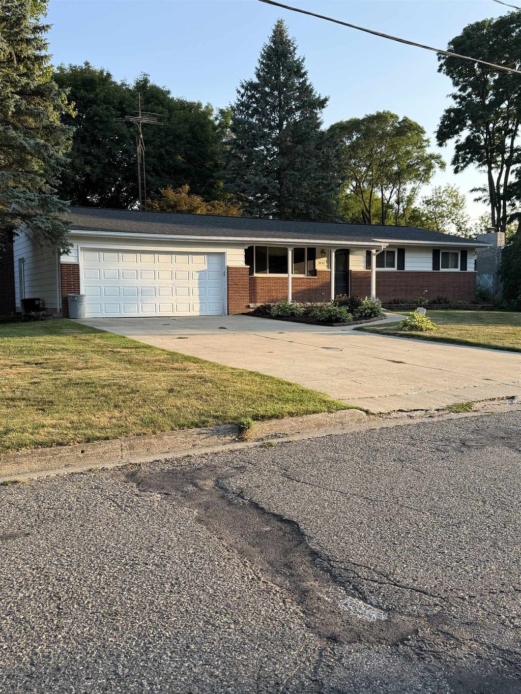 5117 Monticello Dr, Flint charter township