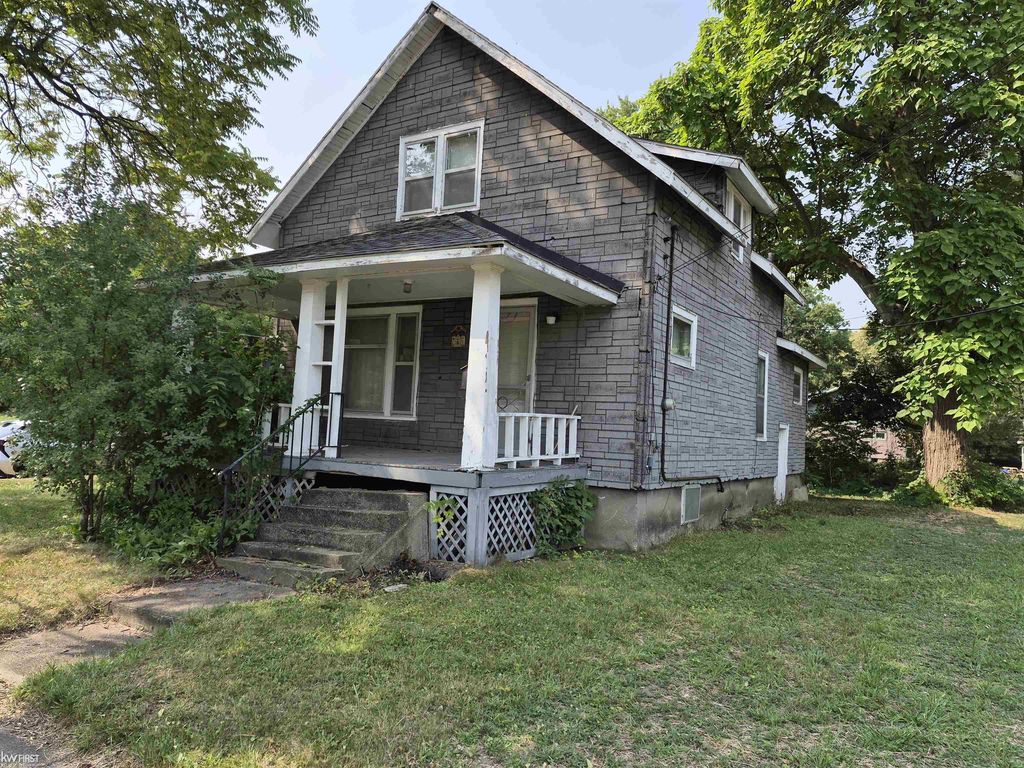 662 Hall St, Flint city