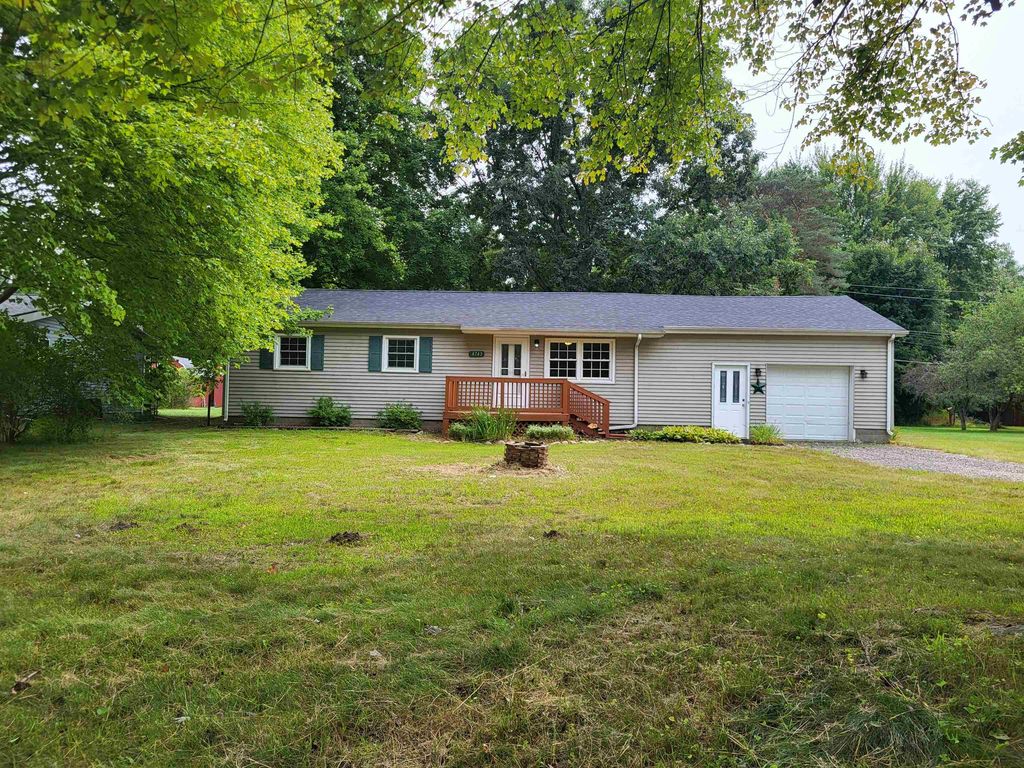 4743 Brown Rd, Vassar township
