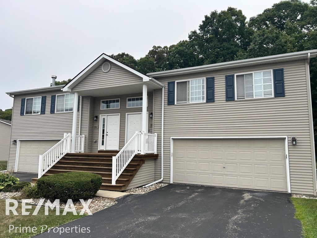 1014 Timber Ridge, Mundy township