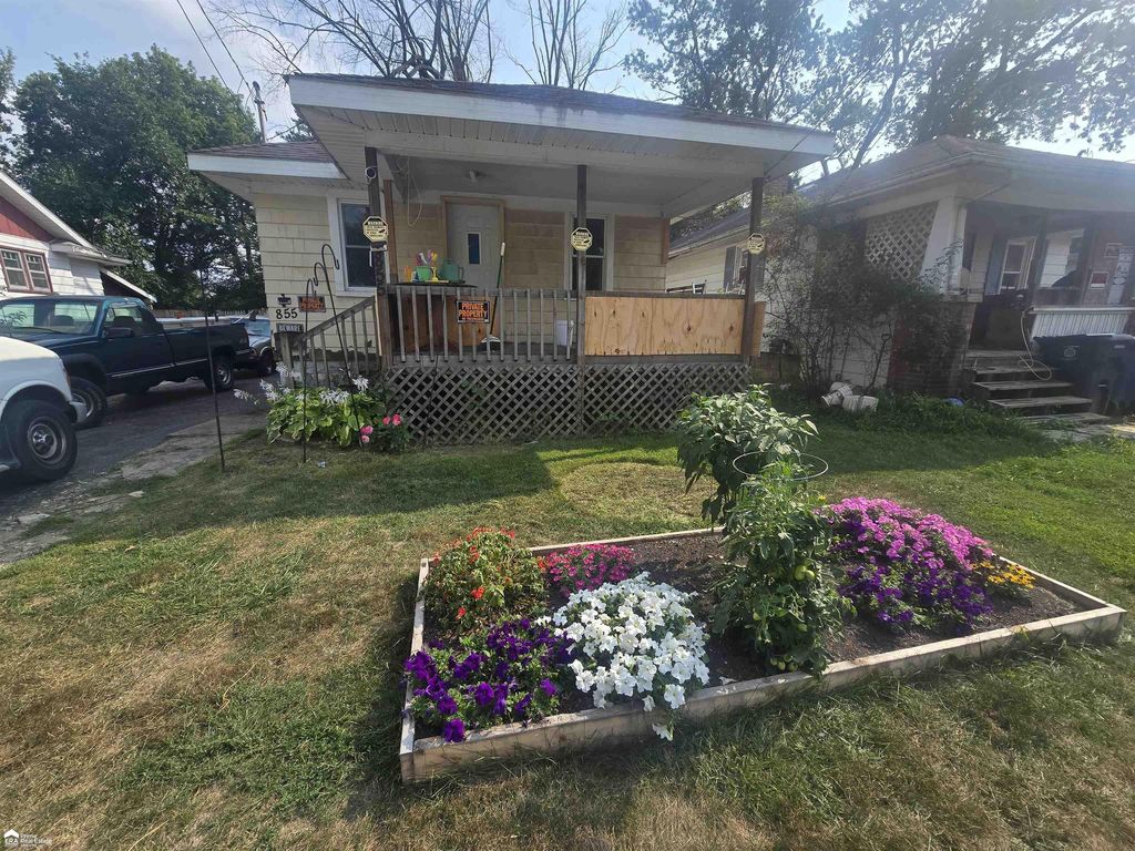 855 Victoria Ave, Flint city
