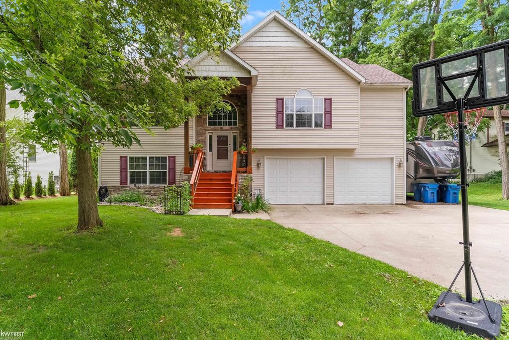 1539 W Rolston Rd, Linden city