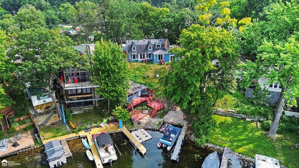 546 Bellevue Ave, Orion charter township