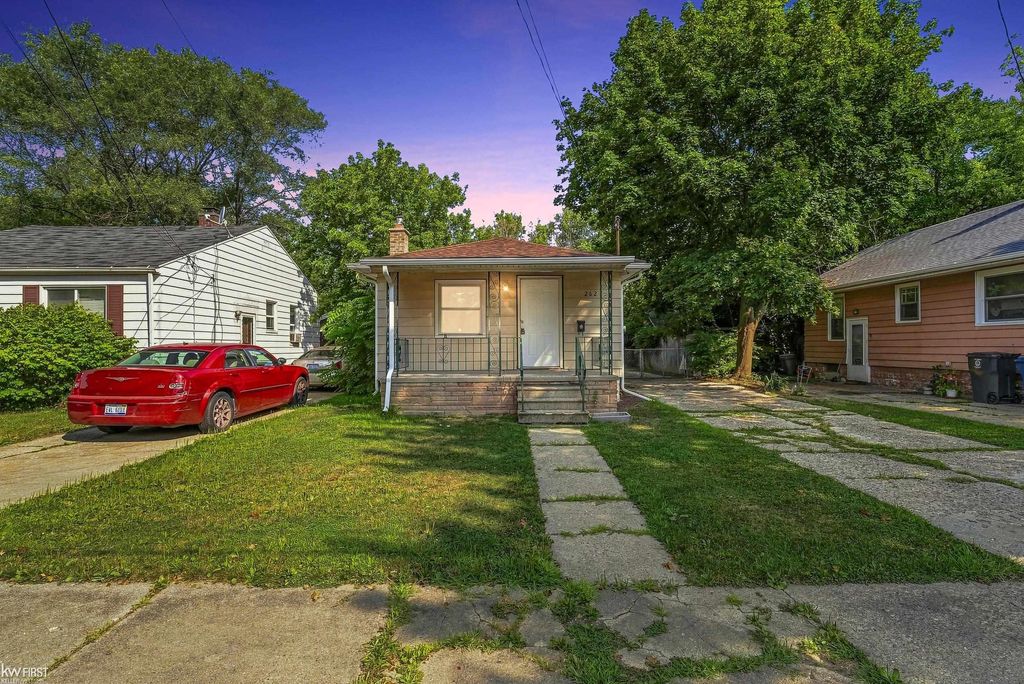 2622 Swayze St, Flint city