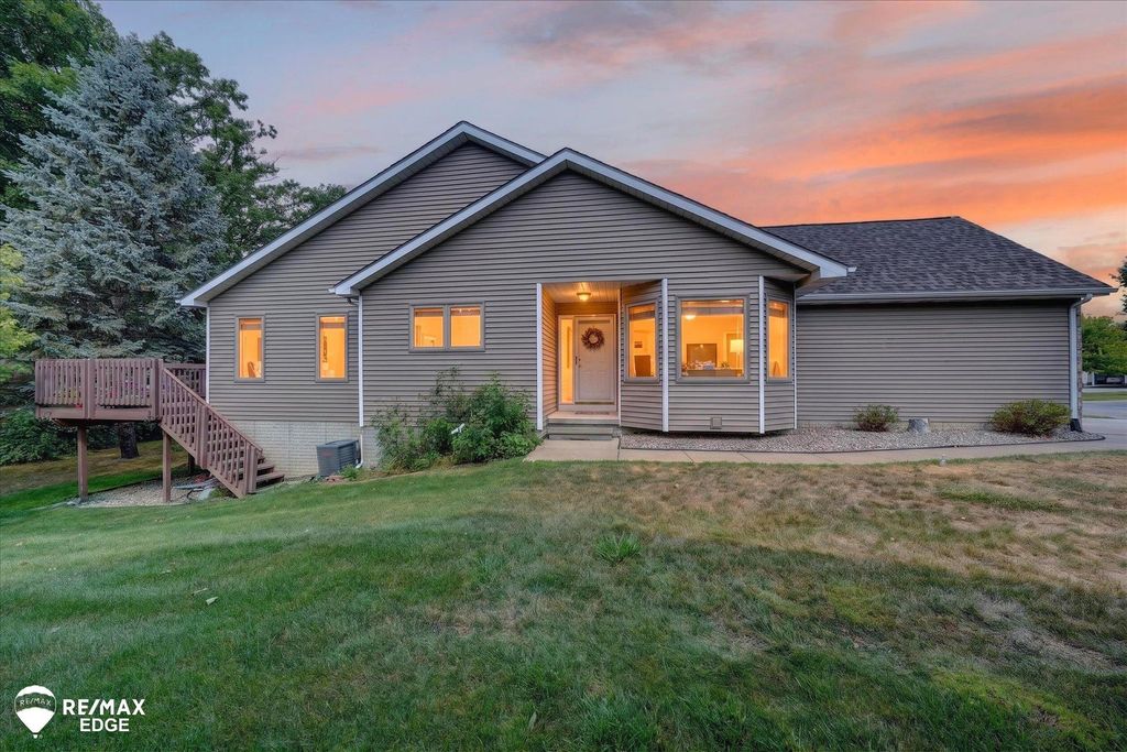 1137 Jenna Dr, Davison
