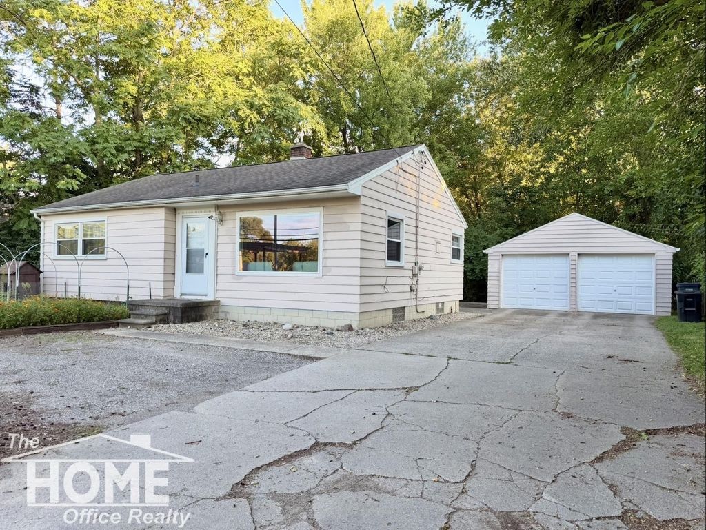 825 W Lake Lansing Rd, East Lansing city