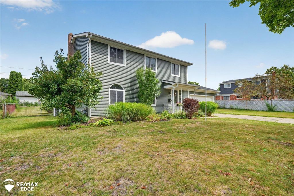 310 Delzingro Dr, Davison city