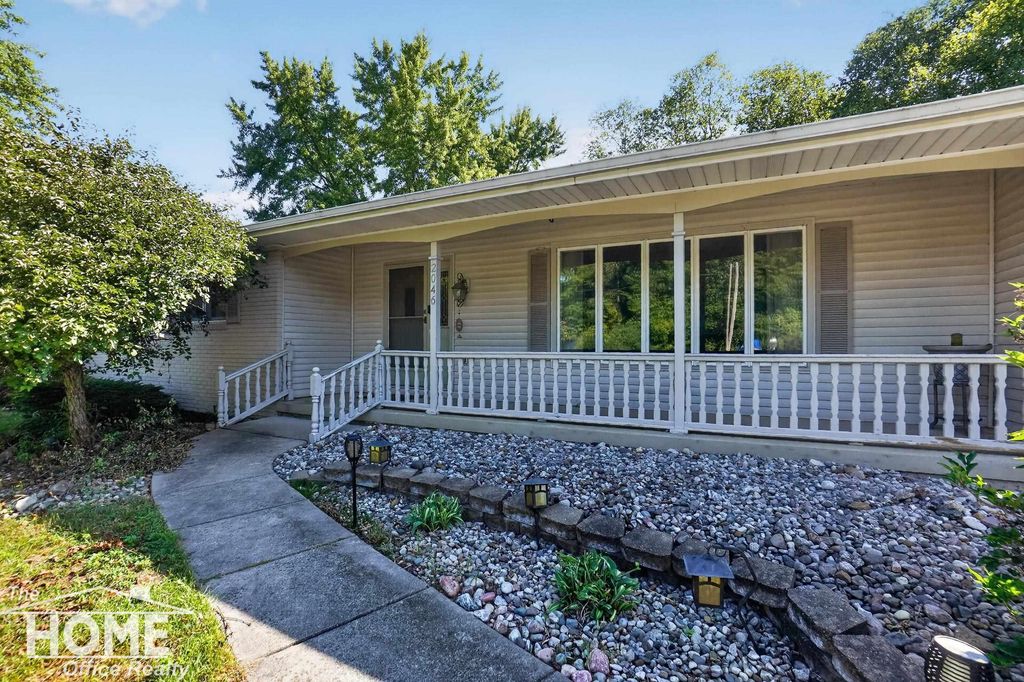 2046 Inglewood Ter, Owosso charter township